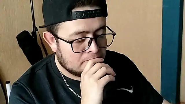 Snapshot of Esteban_wolf chatting on February 22, 2026, 6:53 pm Esteban wolf online show from February 22, 2026, 6:53 pm