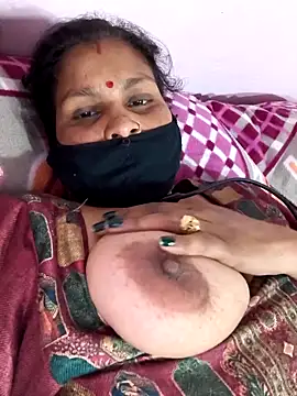 Snapshot of Love-pari077 chatting on February 3, 2026, 9:47 am Love-pari077 online show from February 3, 2026, 9:47 am