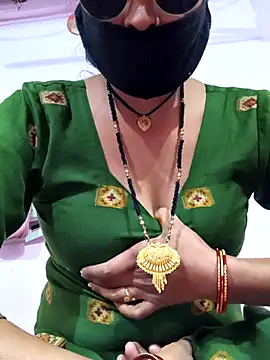 Love-pari077 online show from December 14, 2025, 8:09 am