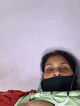 Love-pari077 online show from November 11, 2025, 4:13 pm