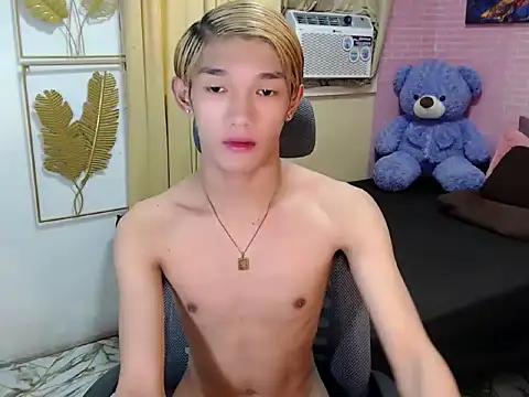 fuckerfriendsxx online show from May 17, 2026, 4:34 am