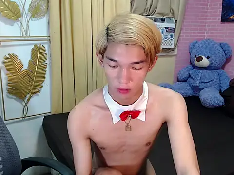 fuckerfriendsxx online show from April 28, 2026, 3:27 pm