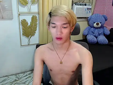 fuckerfriendsxx online show from May 24, 2026, 2:22 am