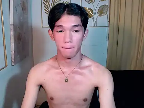 Snapshot of fuckerfriendsxx chatting on December 4, 2025, 2:05 pm fuckerfriendsxx online show from December 4, 2025, 2:05 pm