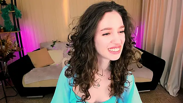Snapshot of ChristinaConteeree chatting on September 10, 2025, 1:21 pm ChristinaConteeree online show from September 10, 2025, 1:21 pm
