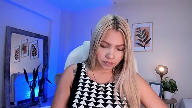 victoria giraldo online show from January 13, 2026, 6:50 am