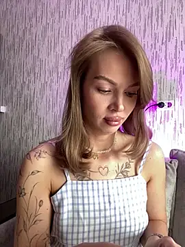 Snapshot of miss_veroNika chatting on April 30, 2026, 5:03 am miss veroNika online show from April 30, 2026, 5:03 am