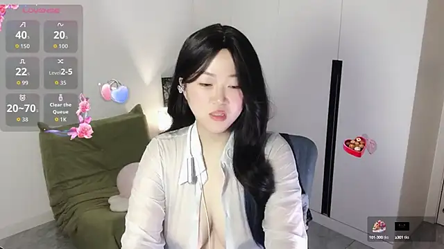 Emmaq996 online show from September 10, 2025, 2:43 am