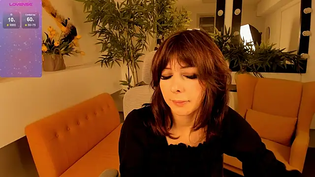 Snapshot of CrystallBloom chatting on September 19, 2025, 1:31 am CrystallBloom online show from September 19, 2025, 1:31 am