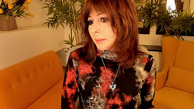 Snapshot of CrystallBloom chatting on September 18, 2025, 1:30 am CrystallBloom online show from September 18, 2025, 1:30 am