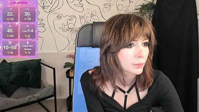 Snapshot of CrystallBloom chatting on September 20, 2025, 1:21 am CrystallBloom online show from September 20, 2025, 1:21 am