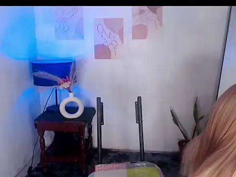 Snapshot of SexyhotasianKendra chatting on October 17, 2025, 12:47 am SexyhotasianKendra online show from October 17, 2025, 12:47 am