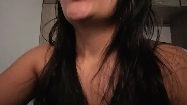 Candela    online show from November 27, 2025, 10:16 am