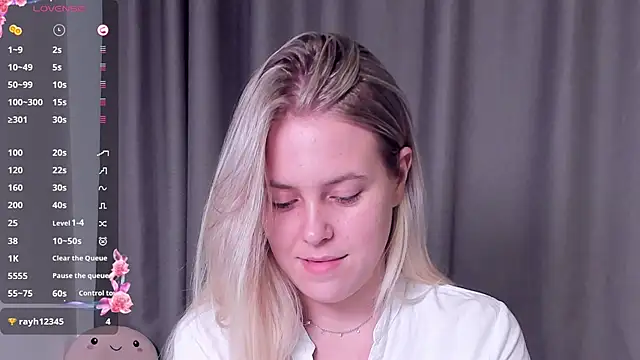 AngelAnty online show from September 22, 2025, 3:07 pm