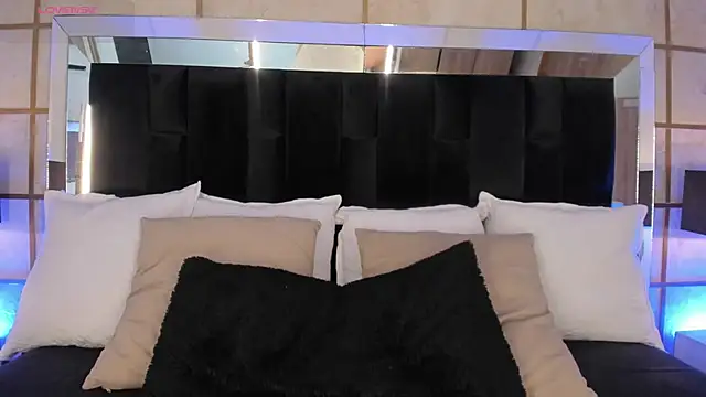 Snapshot of GretaVelvet chatting on October 13, 2025, 7:15 pm GretaVelvet online show from October 13, 2025, 7:15 pm