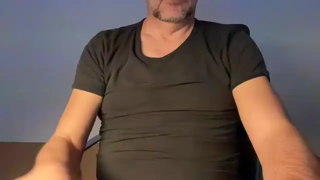 Snapshot of german9inch chatting on November 20, 2025, 8:42 pm german9inch online show from November 20, 2025, 8:42 pm