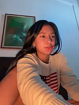 Snapshot of lynn9000 chatting on February 14, 2026, 5:29 am lynn9000 online show from February 14, 2026, 5:29 am