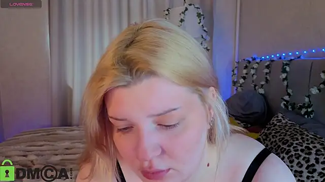 Michele Greenn online show from May 9, 2026, 1:09 am