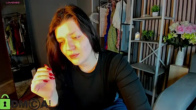 Michele Greenn online show from December 15, 2025, 1:00 am