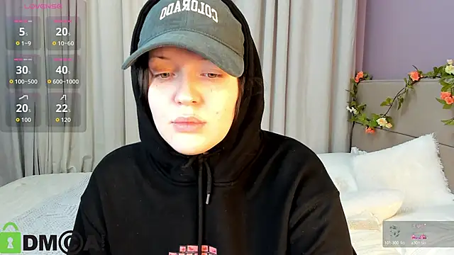 Michele Greenn online show from September 26, 2025, 11:55 pm