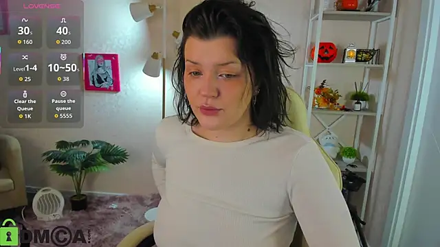 Michele Greenn online show from November 23, 2025, 5:01 pm