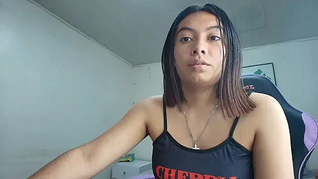 Snapshot of Janne_ chatting on April 1, 2026, 2:57 am Janne online show from April 1, 2026, 2:57 am