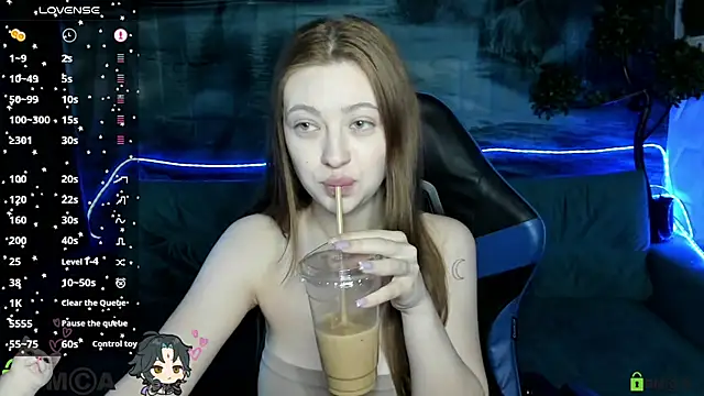 Snapshot of AmourLily chatting on May 28, 2026, 6:21 am AmourLily online show from May 28, 2026, 6:21 am