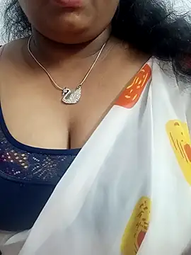 Divya-Lovely online show from October 3, 2025, 6:42 pm