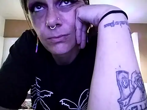 SparklesB1tch online show from May 18, 2026, 8:24 pm