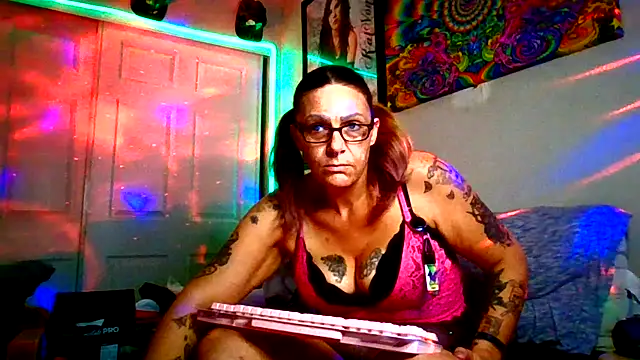 SparklesB1tch online show from November 20, 2025, 3:29 am