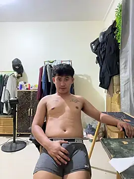 Snapshot of Adim-pinoy146 chatting on June 18, 2026, 10:37 pm Adim-pinoy146 online show from June 18, 2026, 10:37 pm