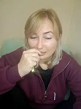 Xseniy online show from October 13, 2025, 7:37 pm