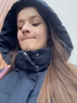 KittyQueeny online show from December 17, 2025, 11:15 am