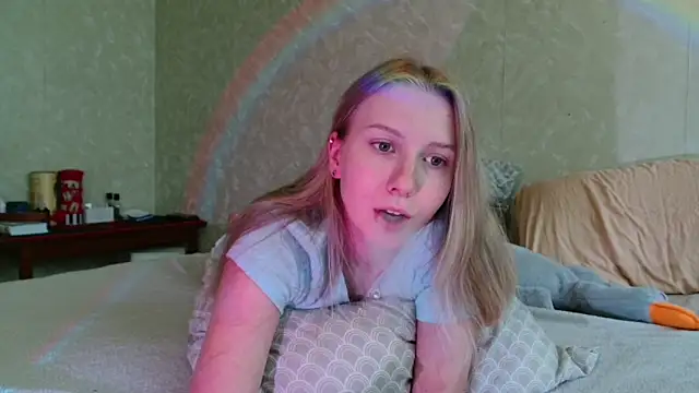 Snapshot of you_cant_forget chatting on September 10, 2025, 1:32 pm you cant forget online show from September 10, 2025, 1:32 pm