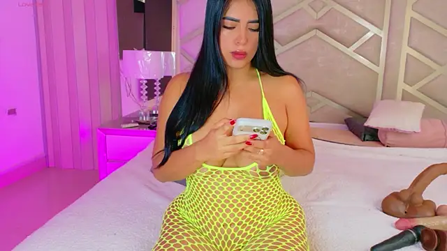 Snapshot of RoseMariee_ chatting on May 31, 2026, 1:39 pm RoseMariee online show from May 31, 2026, 1:39 pm