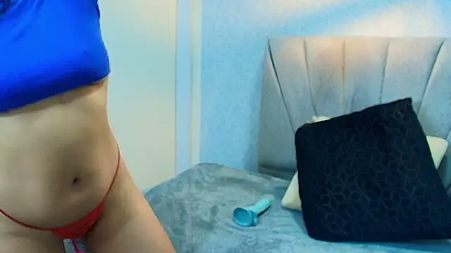 Aly Smith  online show from September 28, 2025, 12:01 pm