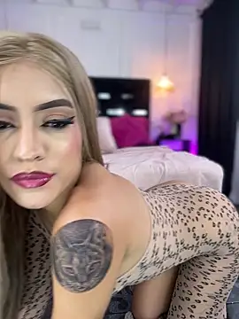 MystiqueXXX online show from October 17, 2025, 1:13 pm