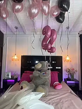 MystiqueXXX online show from November 7, 2025, 1:26 pm