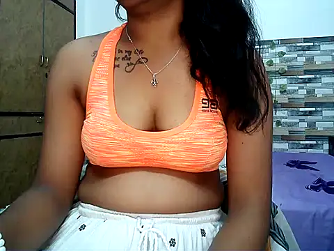 Snapshot of HOT_AARVI11 chatting on November 19, 2025, 4:29 pm HOT AARVI11 online show from November 19, 2025, 4:29 pm