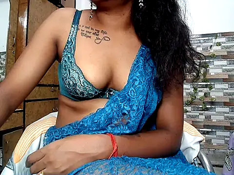 HOT AARVI11 online show from October 10, 2025, 5:47 pm