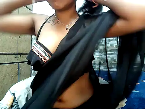 Snapshot of HOT_AARVI11 chatting on November 14, 2025, 4:10 pm HOT AARVI11 online show from November 14, 2025, 4:10 pm