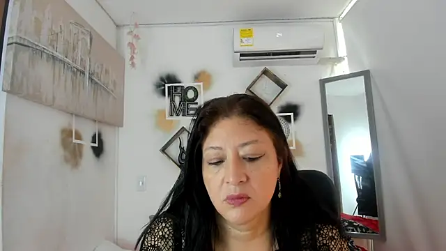 Snapshot of tatiana_sofiaa chatting on September 27, 2025, 1:28 pm tatiana sofiaa online show from September 27, 2025, 1:28 pm