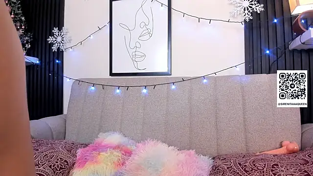 Snapshot of Sirenita_petitexoxo chatting on December 13, 2025, 8:04 pm Sirenita petitexoxo online show from December 13, 2025, 8:04 pm