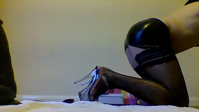 Snapshot of unforgettable_dirty_slut chatting on November 2, 2025, 11:15 am unforgettable dirty slut online show from November 2, 2025, 11:15 am