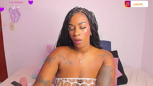 Brandy brown  online show from October 29, 2025, 11:47 pm