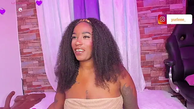 Snapshot of Brandy_brown_ chatting on February 19, 2026, 11:12 pm Brandy brown online show from February 19, 2026, 11:12 pm