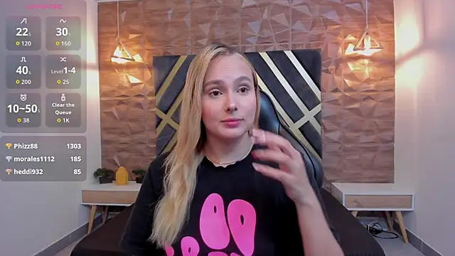 Emmaa white  online show from December 19, 2025, 5:32 am