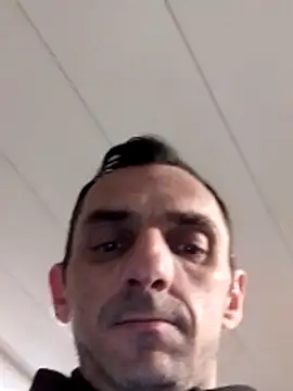 hotmen83 online show from March 15, 2026, 12:28 am