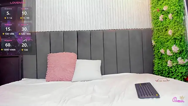 Snapshot of Sex_samantha chatting on March 24, 2026, 4:23 am Sex samantha online show from March 24, 2026, 4:23 am