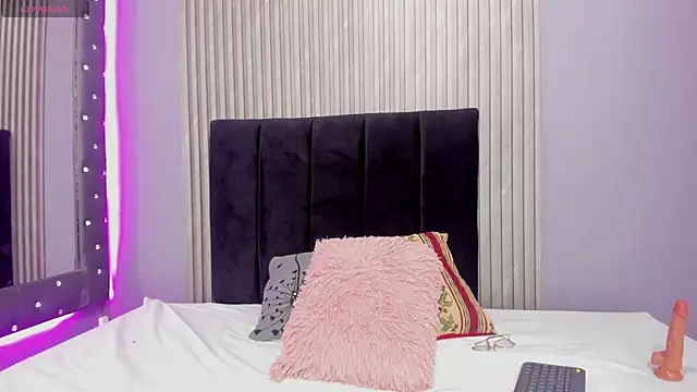 Snapshot of Sex_samantha chatting on December 18, 2025, 1:15 pm Sex samantha online show from December 18, 2025, 1:15 pm